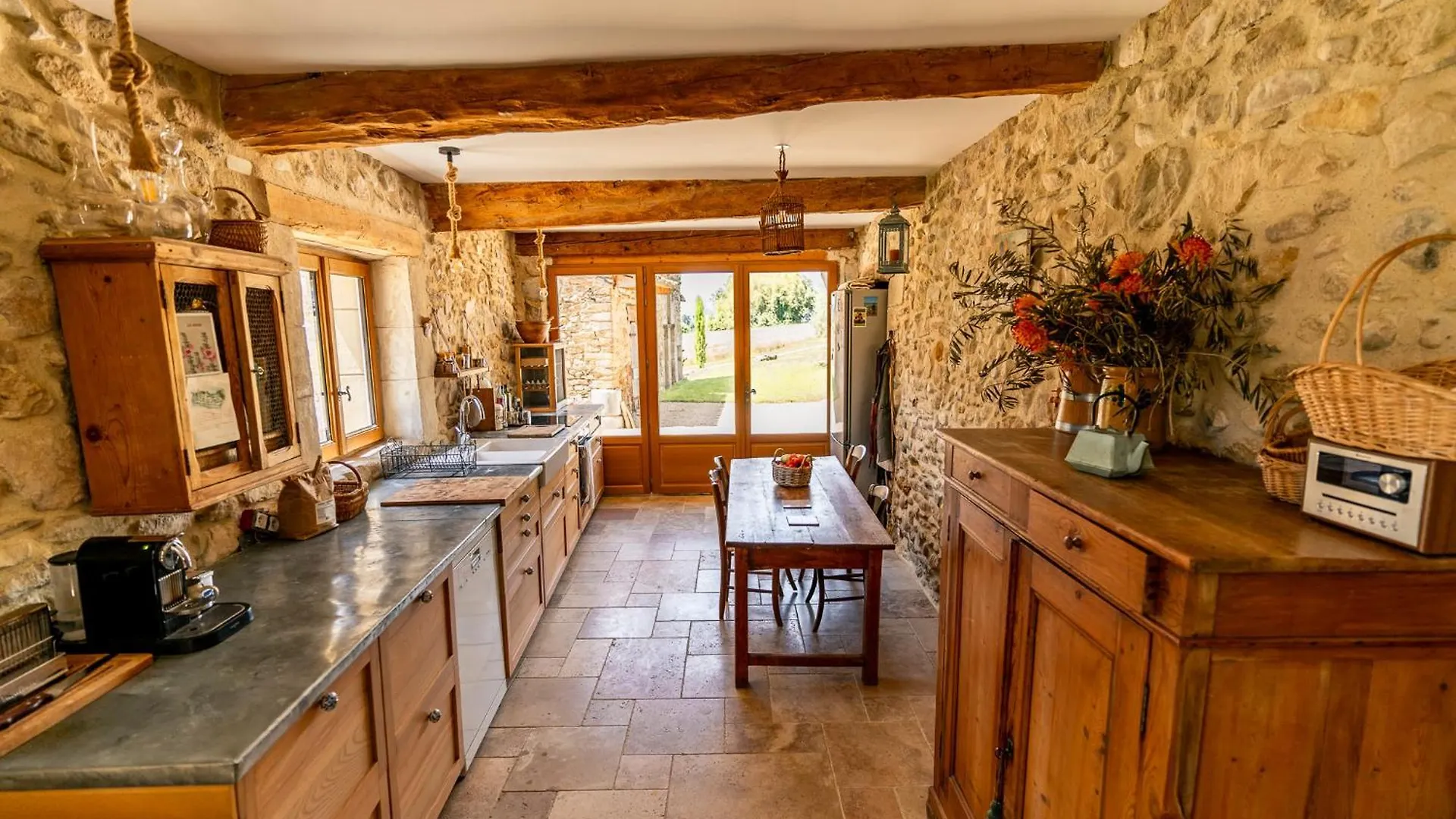 Bed and Breakfast Le Petit Riousset, studio à la campagne, proche Chabeuil à Montvendre 0*,  France